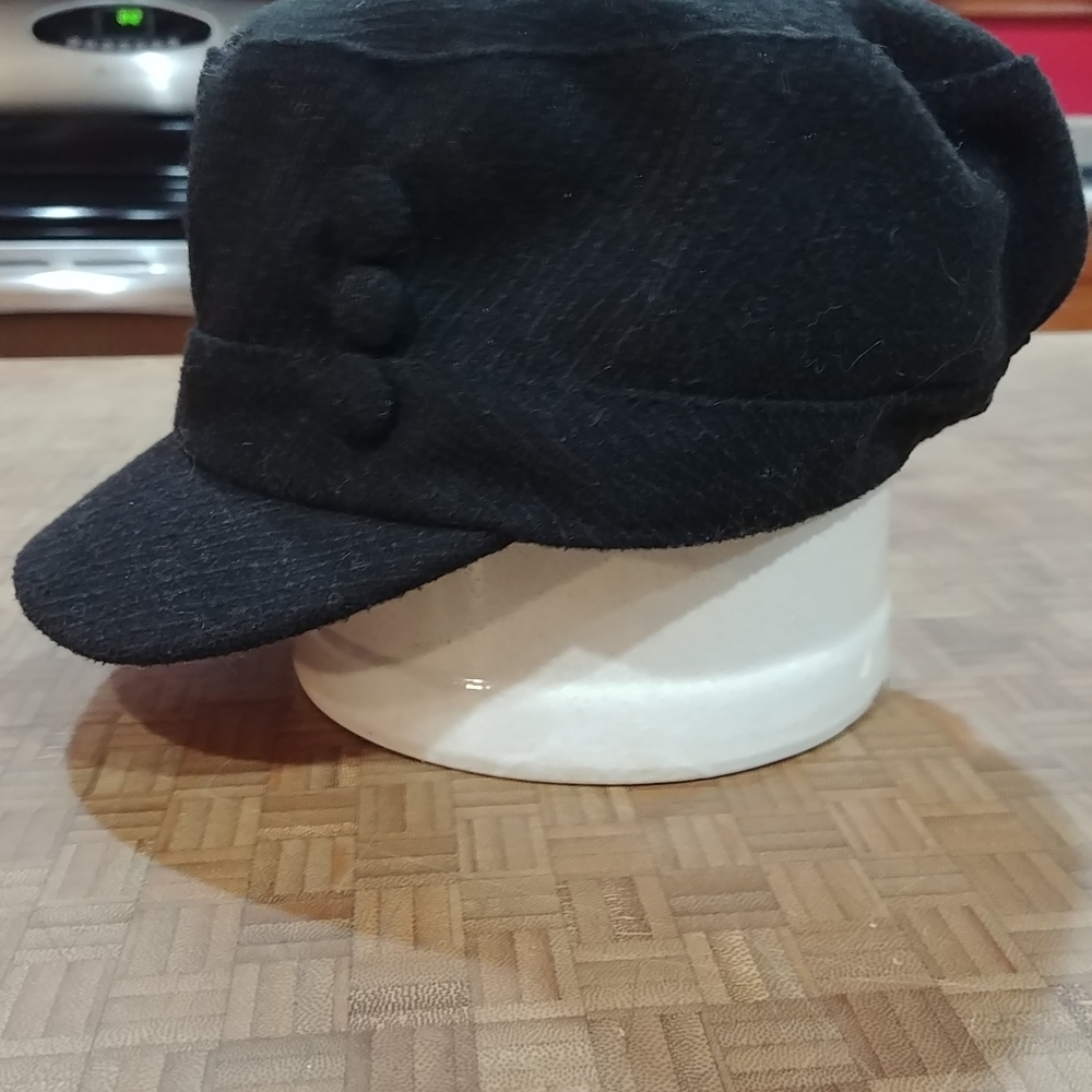 Black dressy fun hat